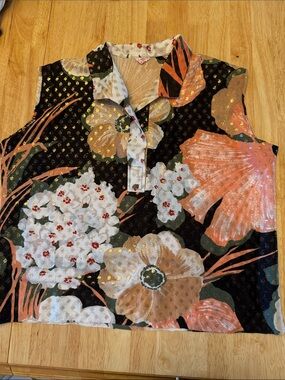 Vintage Sleeveless Floral Camisole with Metallic Accents - Black and Coral